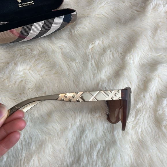 Authentic Burberry Sunglasses - Picture 3 of 11
